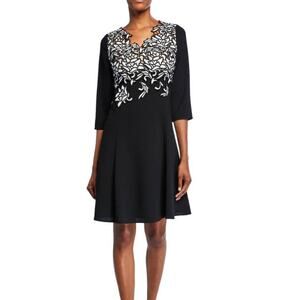 Shani V-Neck  Black White Crepe Evening Cocktail Dress Embroidery Women's size 4